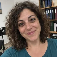 Ritratto generato con IA per il personaggio fittizio Nerina C.