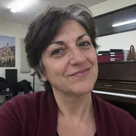 Ritratto generato con IA per il personaggio fittizio Ornella B.